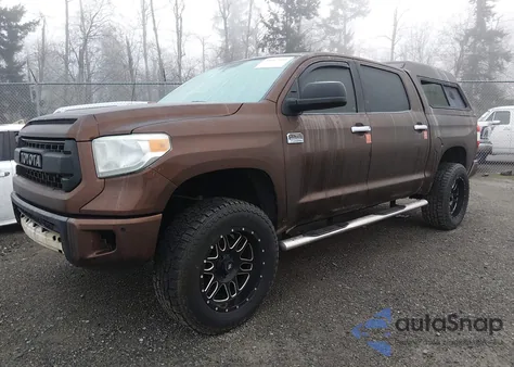 2014 Toyota Tundra 1794 5.7L V8 z USA, uszkodzony, nr VIN 5TFAY5F10EX375850